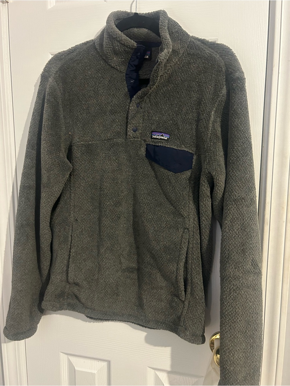 Patagonia women’s gray Synchilla Fleece Pullover
